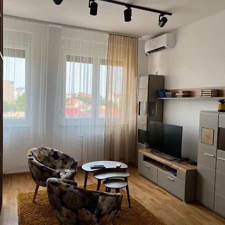 Apartment Charlie Private Parking Novi Sad Ngoại thất bức ảnh