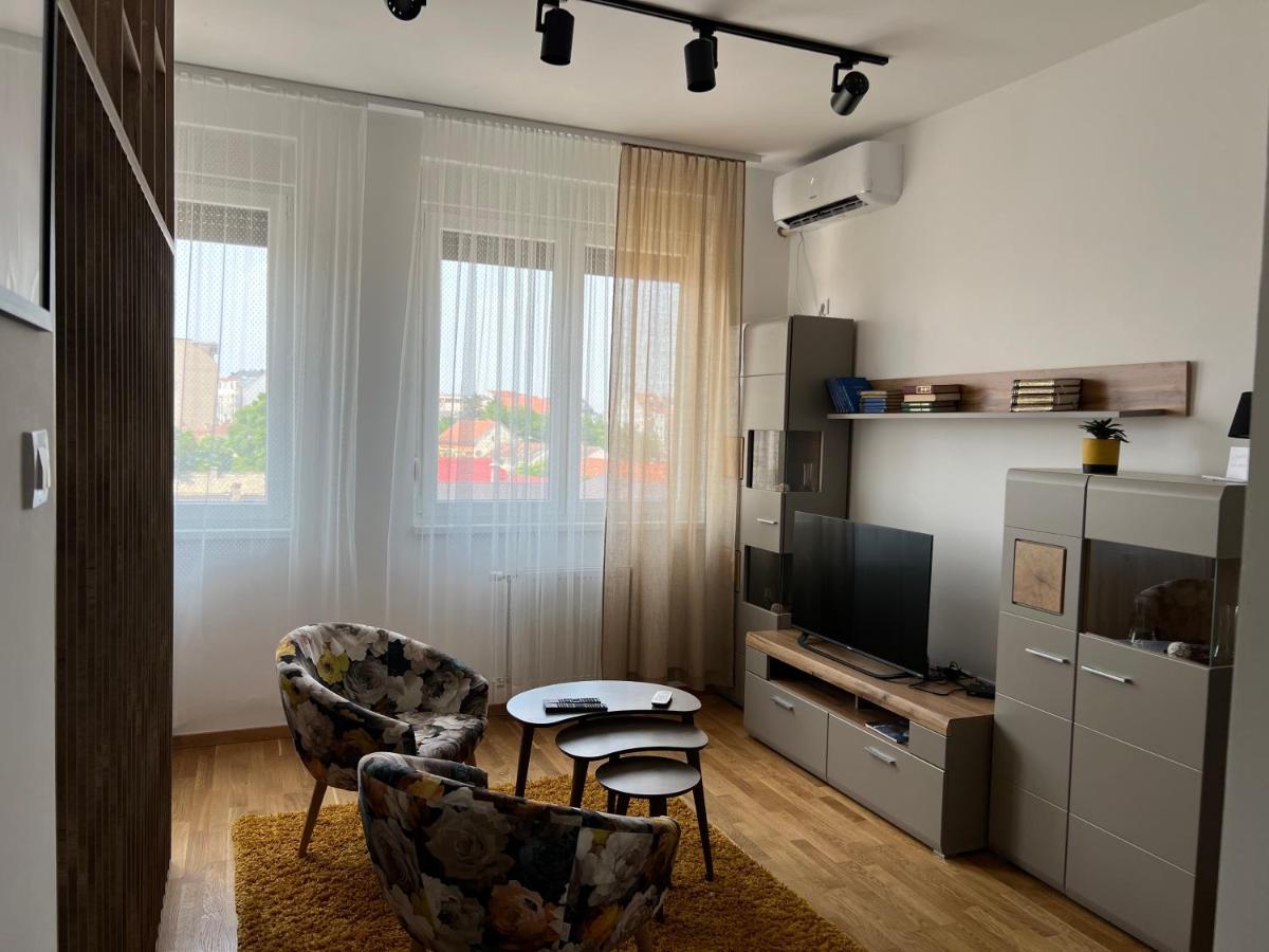 Apartment Charlie Private Parking Novi Sad Ngoại thất bức ảnh