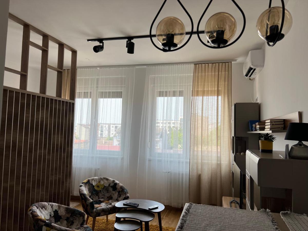Apartment Charlie Private Parking Novi Sad Ngoại thất bức ảnh